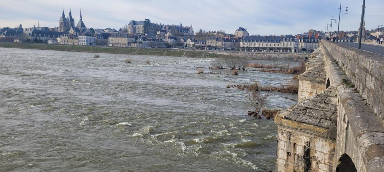 Appartement Avec Vue Sur Loire Blois Buitenkant foto